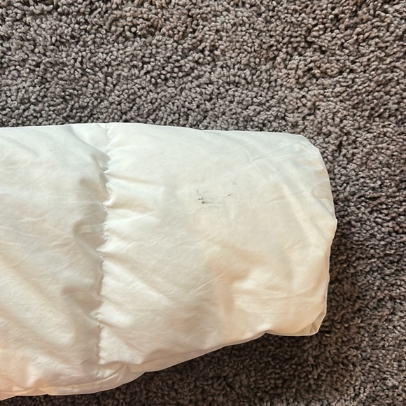 Aritzia The Cloud Puff - Picture 5 of 6